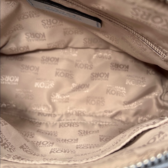 Michael Kors Light Blue Jet Set Travel Medium Signature Logo Dome Crossbody Bag - Picture 11 of 17